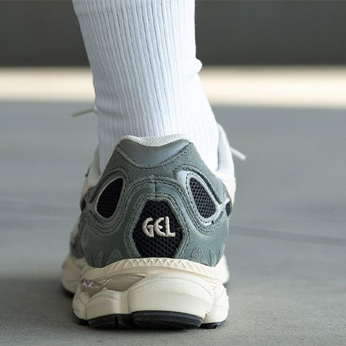 اهنمای انتخاب کتونی برای افراد دارای کف پای صاف